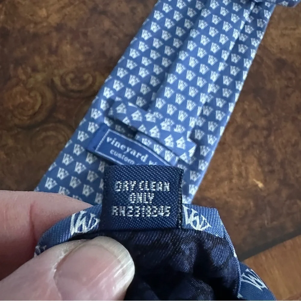 Vineyard Vines Blue & White Tie Formal Silk Custom Collection WU Monogram